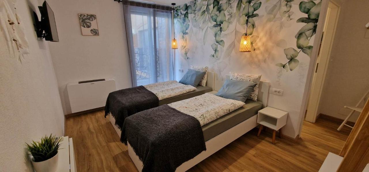 Hotel Samarin Črnomelj エクステリア 写真