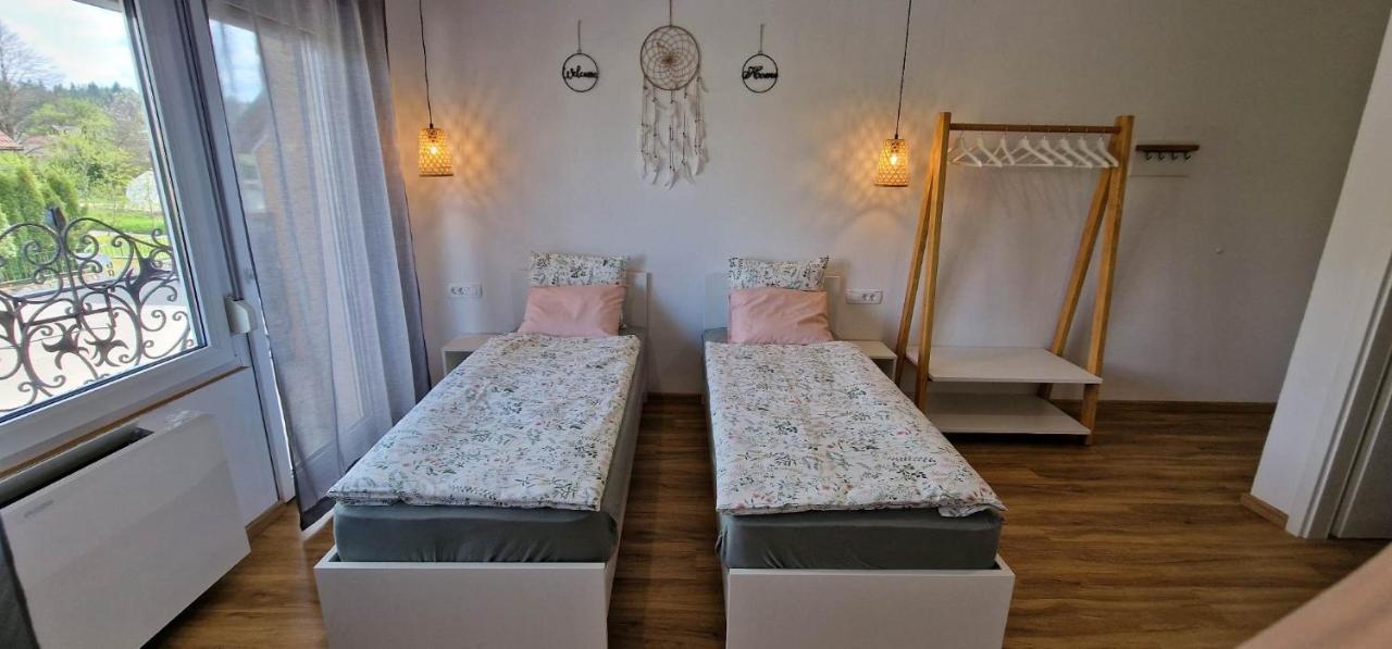Hotel Samarin Črnomelj エクステリア 写真
