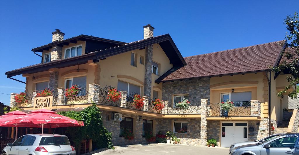 Hotel Samarin Črnomelj エクステリア 写真