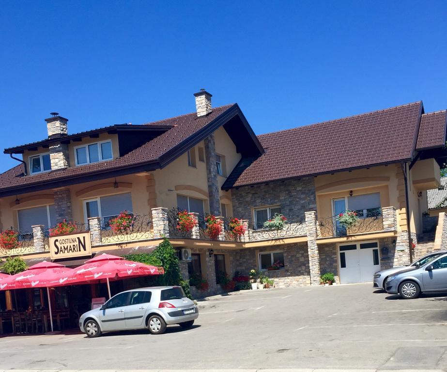 Hotel Samarin Črnomelj エクステリア 写真