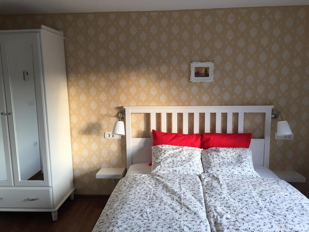 Hotel Samarin Črnomelj エクステリア 写真